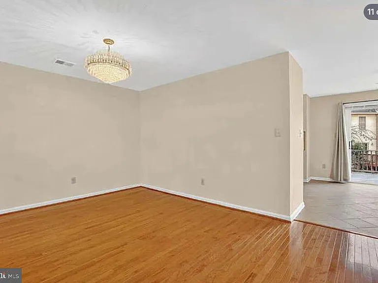 7427 Salford Ct — Photo 11