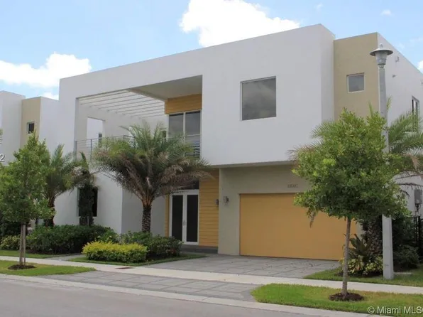 10080 NW 74th Ter, Doral, FL 33178
