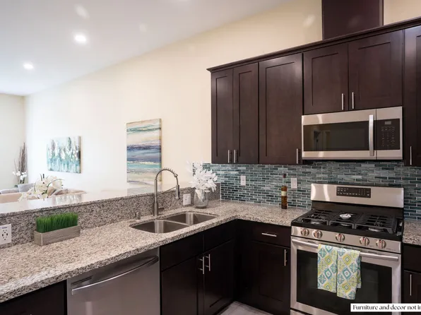 Pacific Heights Apartments