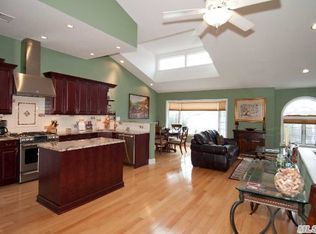 24204 Oak Park Dr, Douglaston, NY 11362