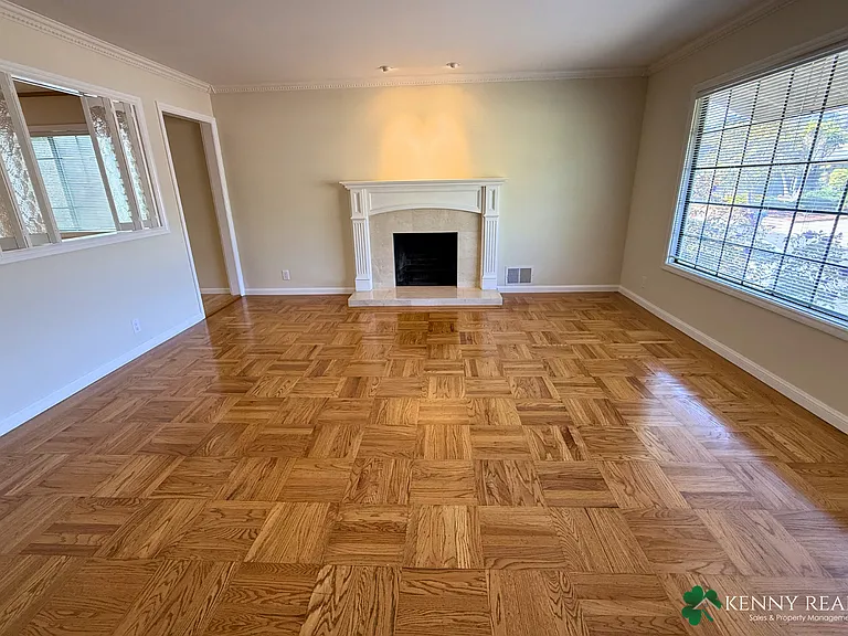 345 Granada Dr — Photo 3
