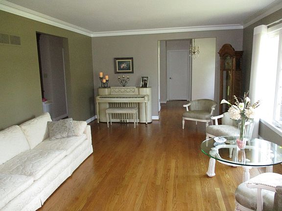 5th image of 12748 S Oak Park Ave