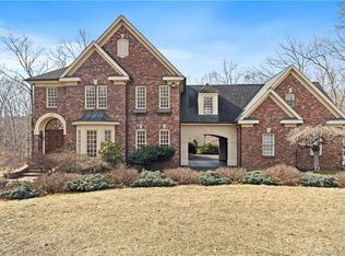 67 Whispering Woods Rd, Guilford, CT 06437