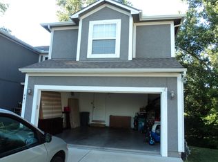 641 E Spring St, Bonner Springs, KS 66012