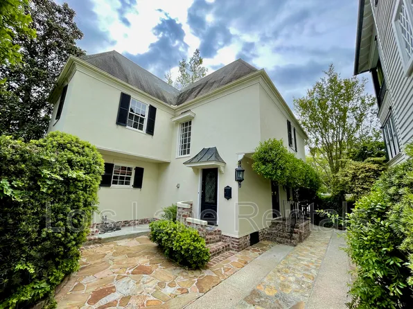 3 1/2 Saint Michaels Aly, Charleston, SC 29401