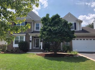 403 Oakmont Dr, Cary, IL 60013