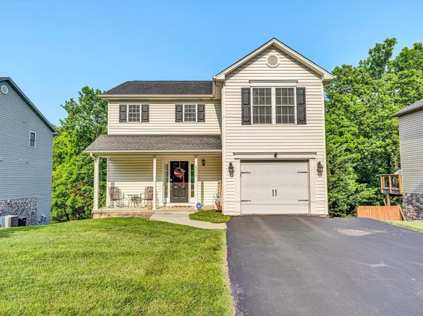 2844 Green Ridge Rd, Roanoke, VA 24019