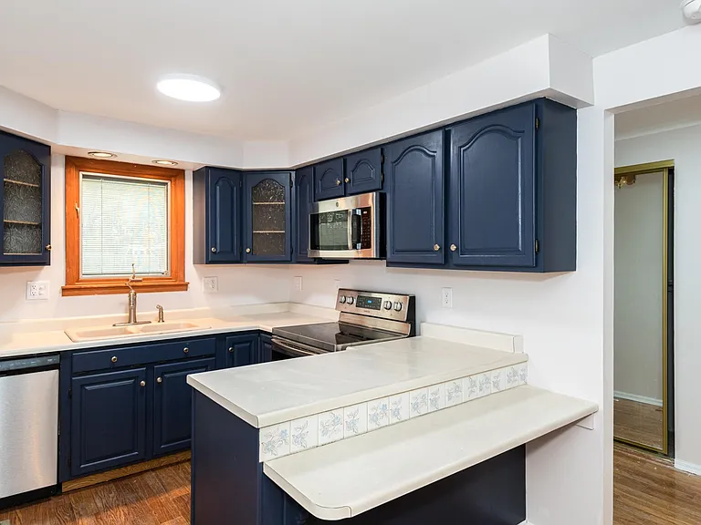 6757 Summerdale Dr — Photo 8