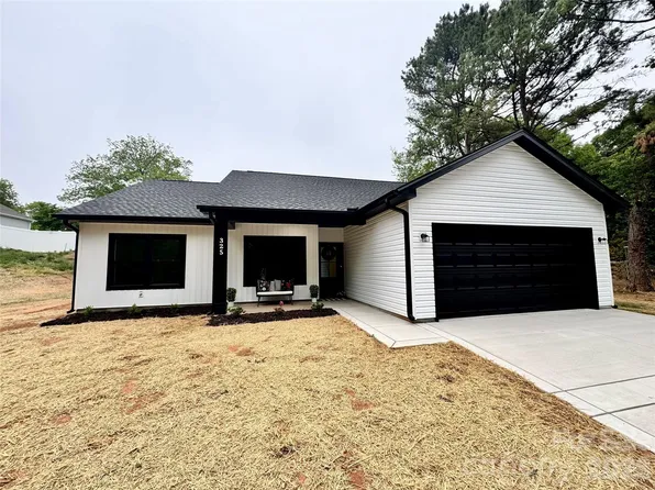 325 N Chapel St, Landis, NC 28088
