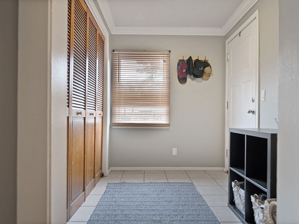 14 Briarwood Ave, Bloomington, IL 61701 Zillow