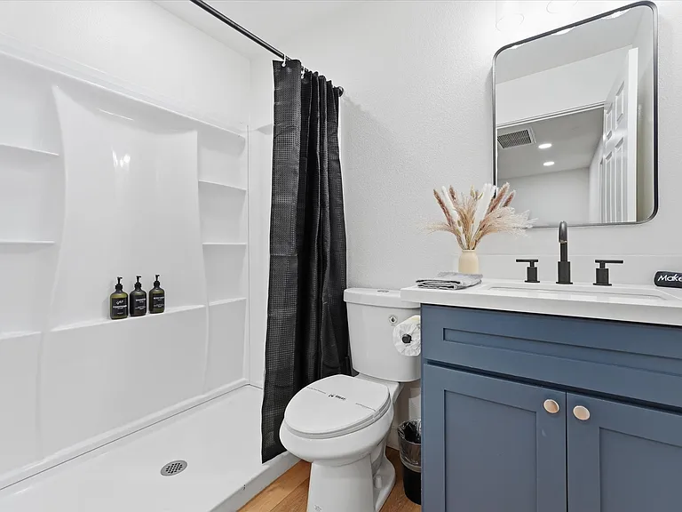 1548 N Upland Cir #C — Photo 6