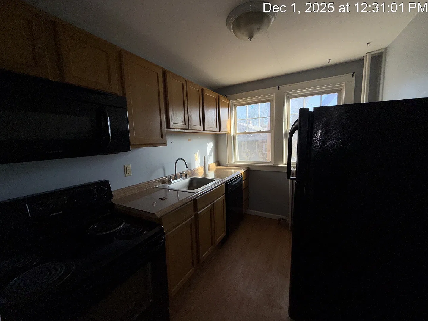 889 Lancster St - 5 — Photo 2