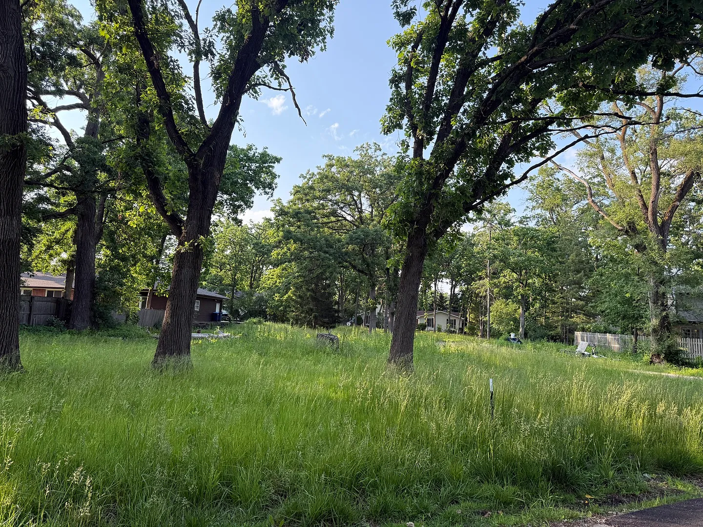 1015 Foster Ave photo 1