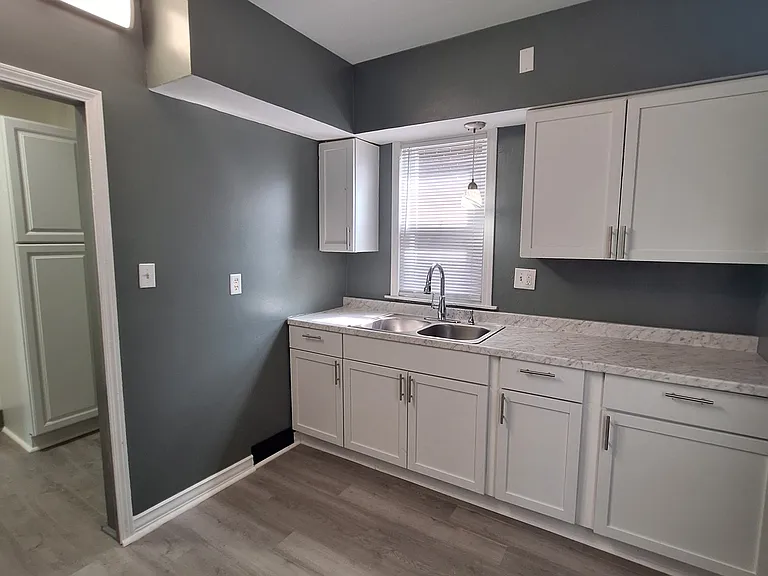 824 Ramsey St — Photo 7