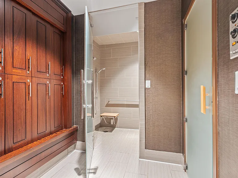 800 Avenue At Port Imperial #811 — Photo 35