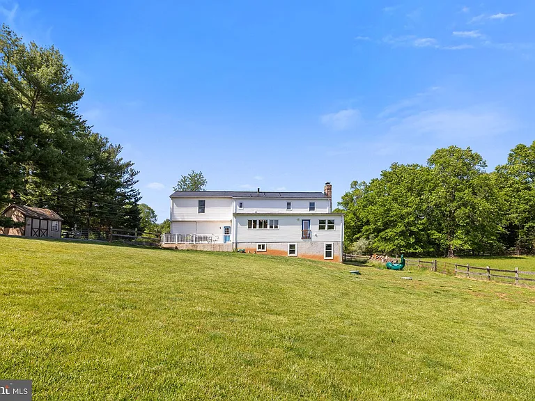 4301 Mountain View Dr — Photo 50