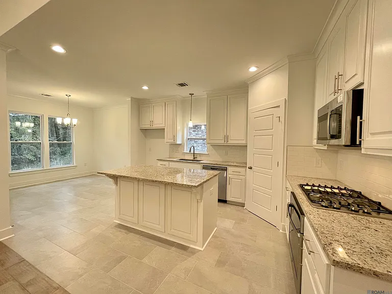 25279 Burlington Dr — Photo 4