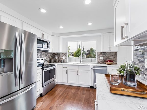 3rd image of 10015 SE 242nd Pl