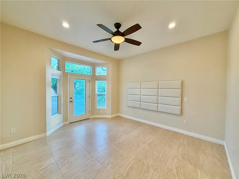 10541 Broom Hill Dr — Photo 11