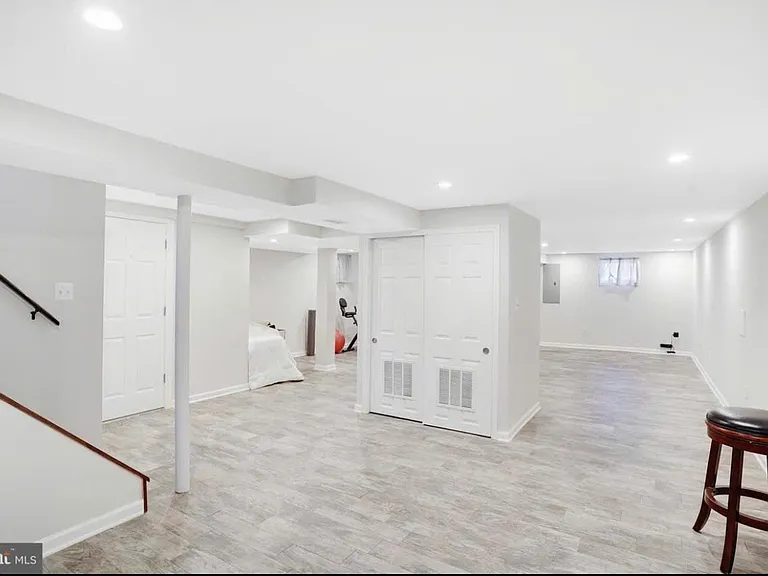 3908 Egan Dr — Photo 9
