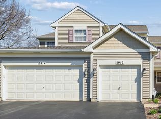 2912 White Thorn Cir, Naperville, IL 60564