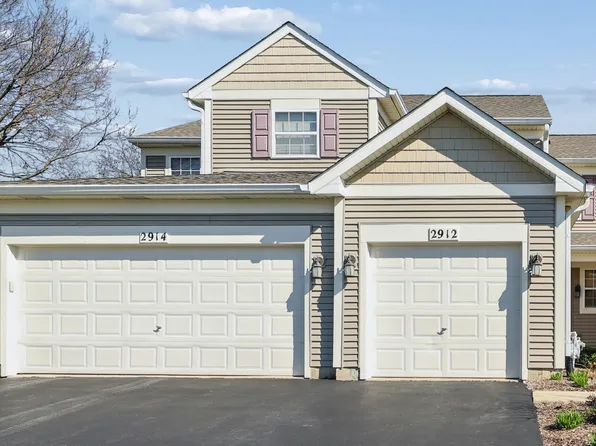 2912 White Thorn Cir, Naperville, IL 60564