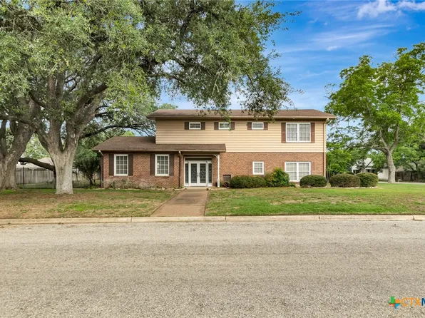 1014 N Hunt St, Cuero, TX 77954