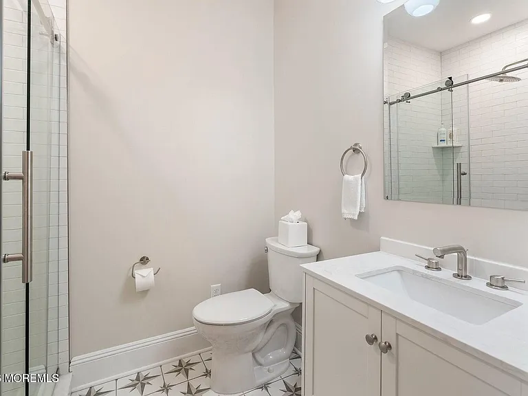 305 Ocean Ave — Photo 18