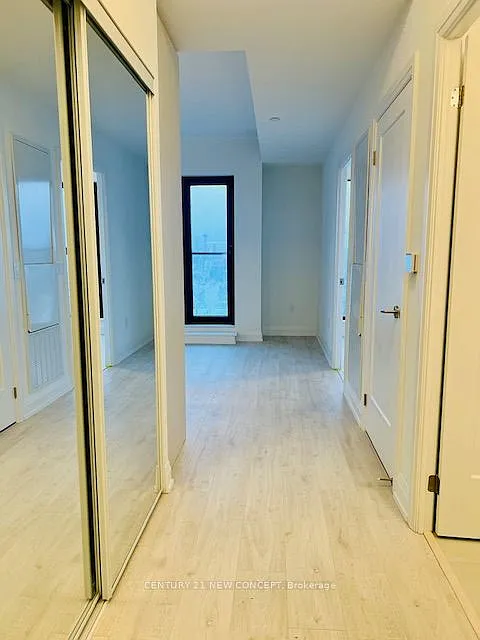 Photo 1 of 14 - 20 Soudan Ave #3404 - Toronto, ON Primary Photo - 20 Soudan Ave #3404