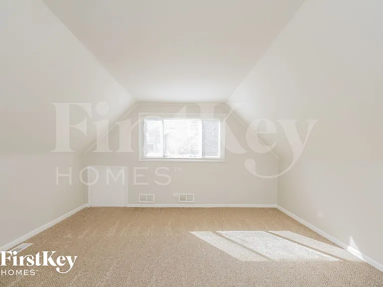 400 Watseka St — Photo 9