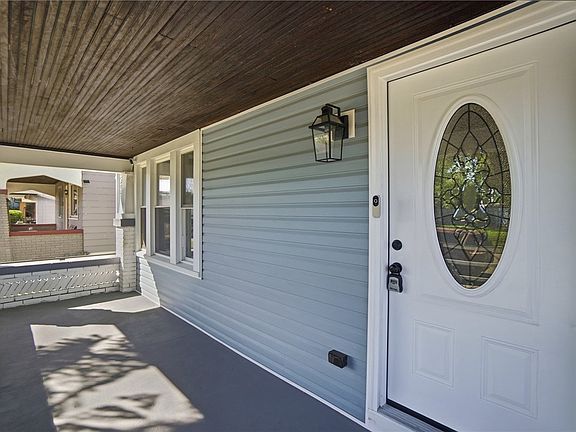 4th image of 2167 Bickmore Ave
