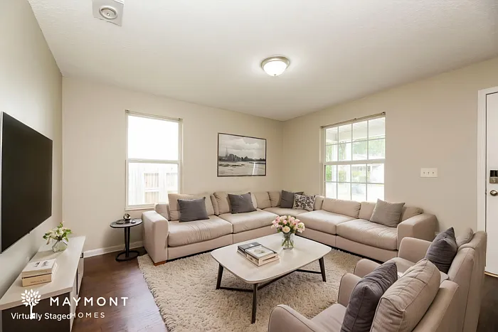 1410 W 20th St — Photo 5