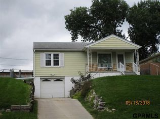 6514 N 37th St, Omaha, NE 68112