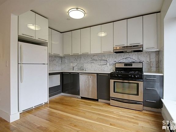 3rd image of 279 Lee Ave #4BAB
