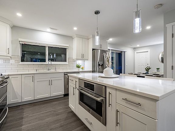 4th image of 27527 31a Ave