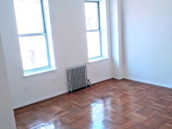2nd image of 2100 Beekman Pl APT 3I