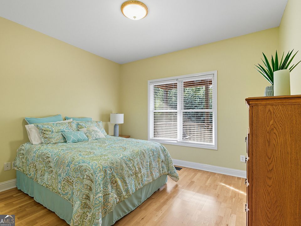 31st image of 1091 Echota Rd