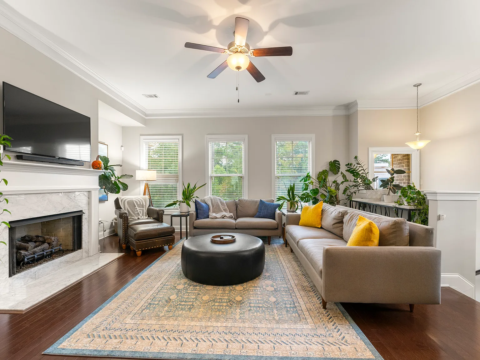 4 bed, 3.5 bath, 2615 sqft, $3,750 — Photo 4