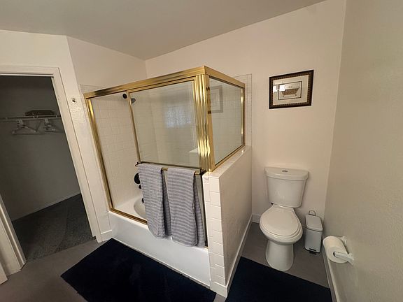 5th image of 4360 Woodpine Dr Unit 105