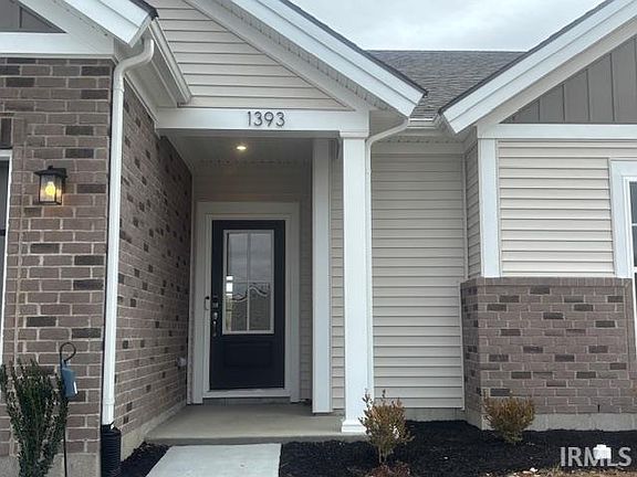 3rd image of 1393 Abby Ln