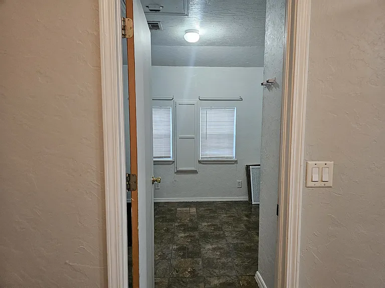 1112 Jet Dr — Photo 18
