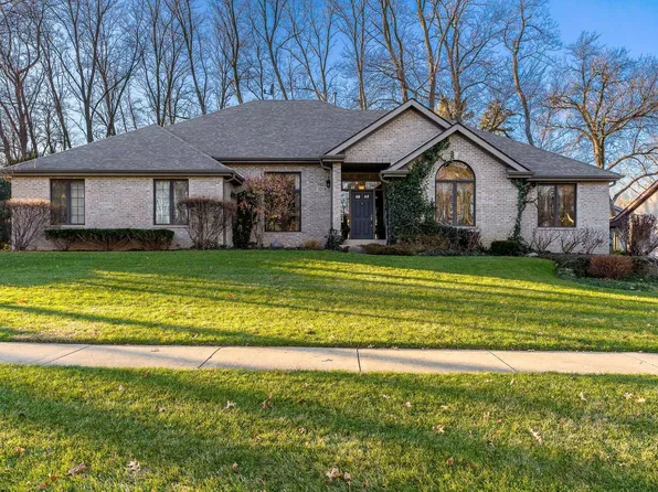 3219 Valley Woods Dr, Cherry Valley, IL 61016