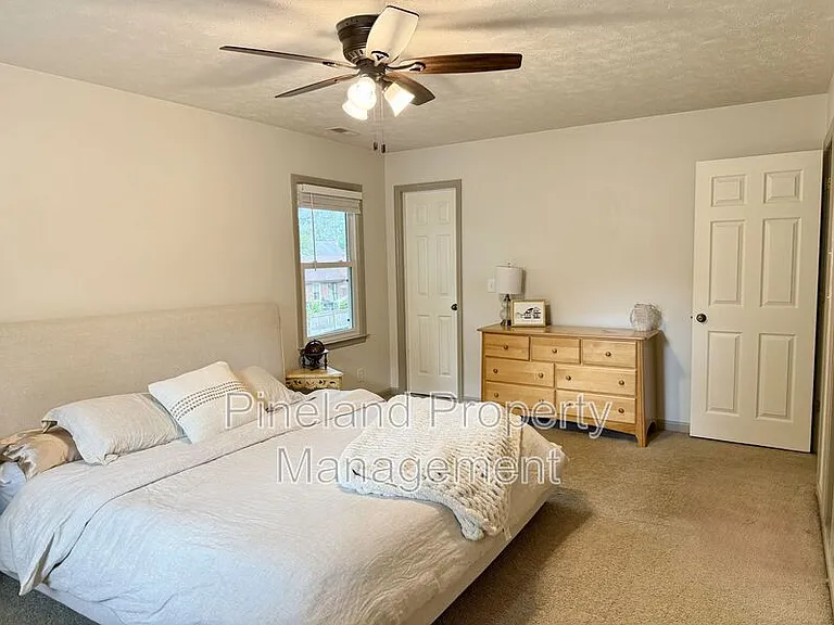 405 Andros Dr — Photo 16