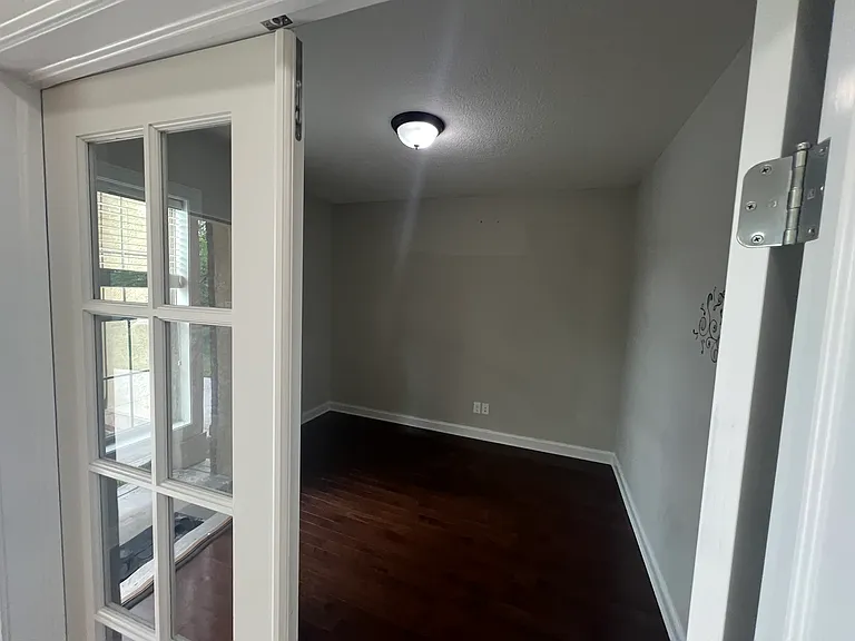8043 Oak Meadow Dr — Photo 17