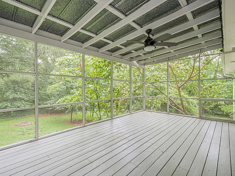 960 Old Canton Rd — Photo 32