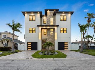820 Bay Point Dr, Madeira Beach, FL 33708