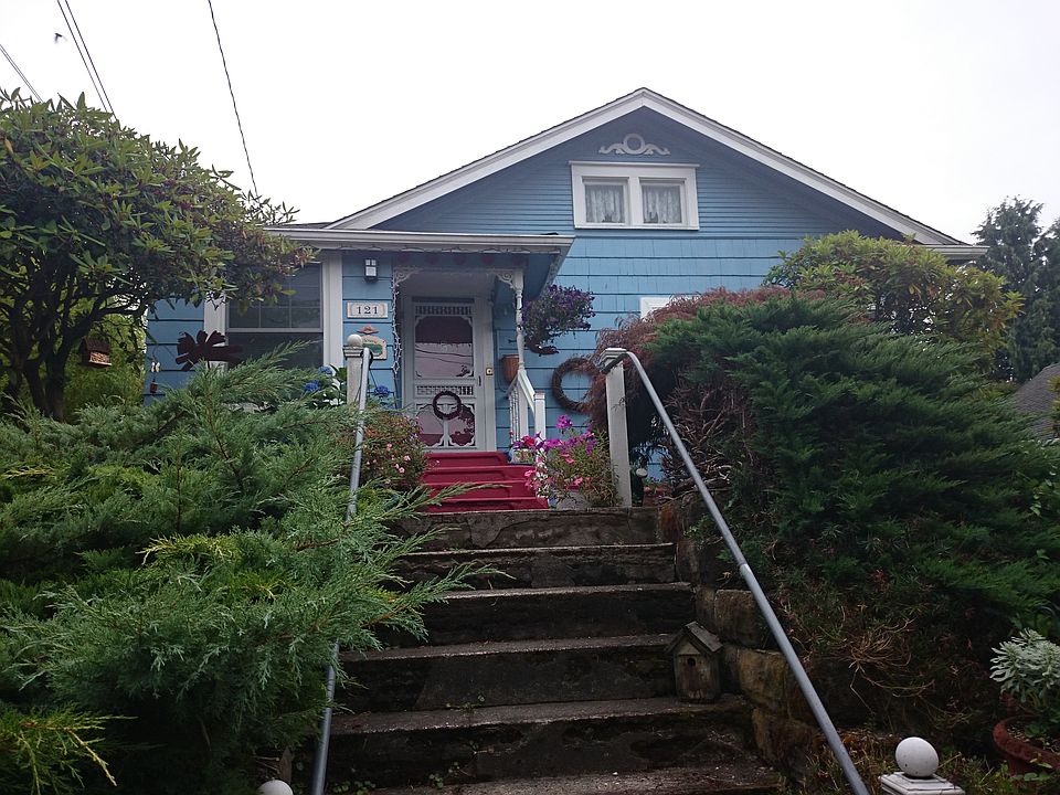 2nd image of 121 N 76th St
