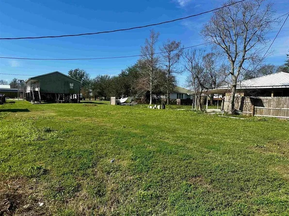 203 Chauvin St, Chauvin, LA 70344
