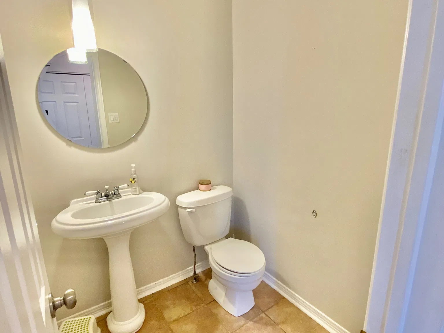 4 bed, $2,995 — Photo 4