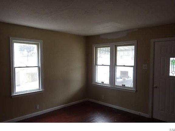 4th image of 2926 Lyndhurst Ave
